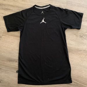 Jordan’s black unisex athletic top size S